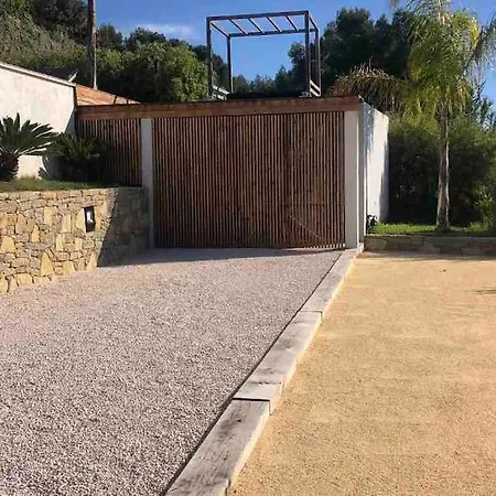 Contemporaine Vue Mer-vignobles,piscine-spa סנרי-סור-מר