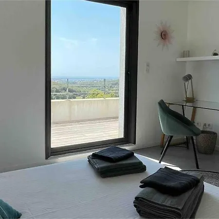 Contemporaine Vue Mer-vignobles,piscine-spa