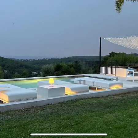 Contemporaine Vue Mer-vignobles,piscine-spa * סנרי-סור-מר